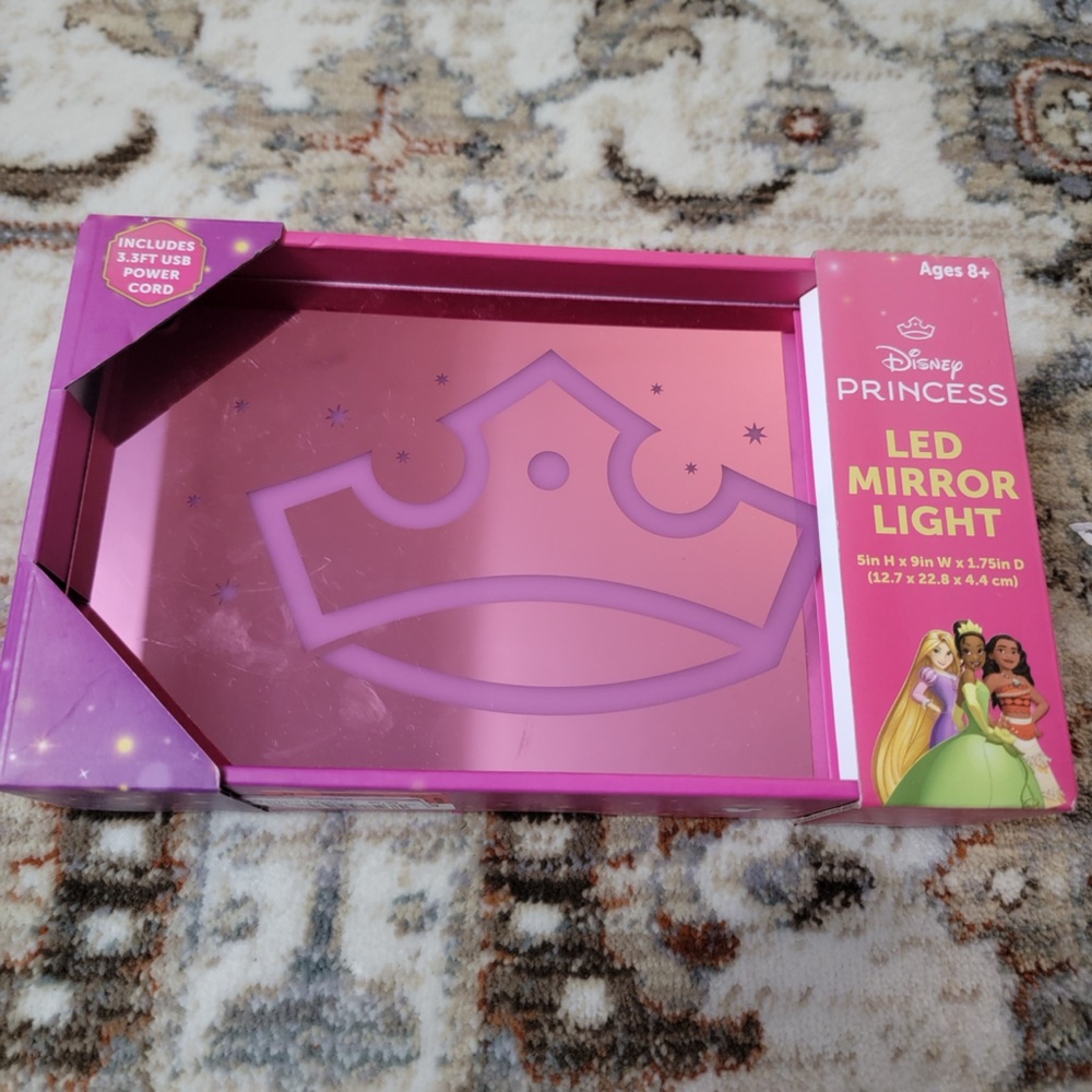 5 for $20 🌻 Disney Princess LED mirror light